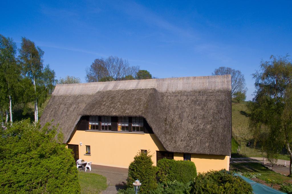 Ferien Unterm Reetdach In Goehren Gohren Bagian luar foto