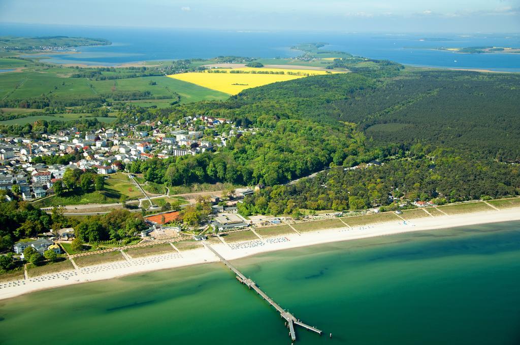 Ferien Unterm Reetdach In Goehren Gohren Bagian luar foto