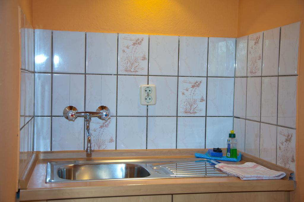 Ferien Unterm Reetdach In Goehren Gohren Bagian luar foto