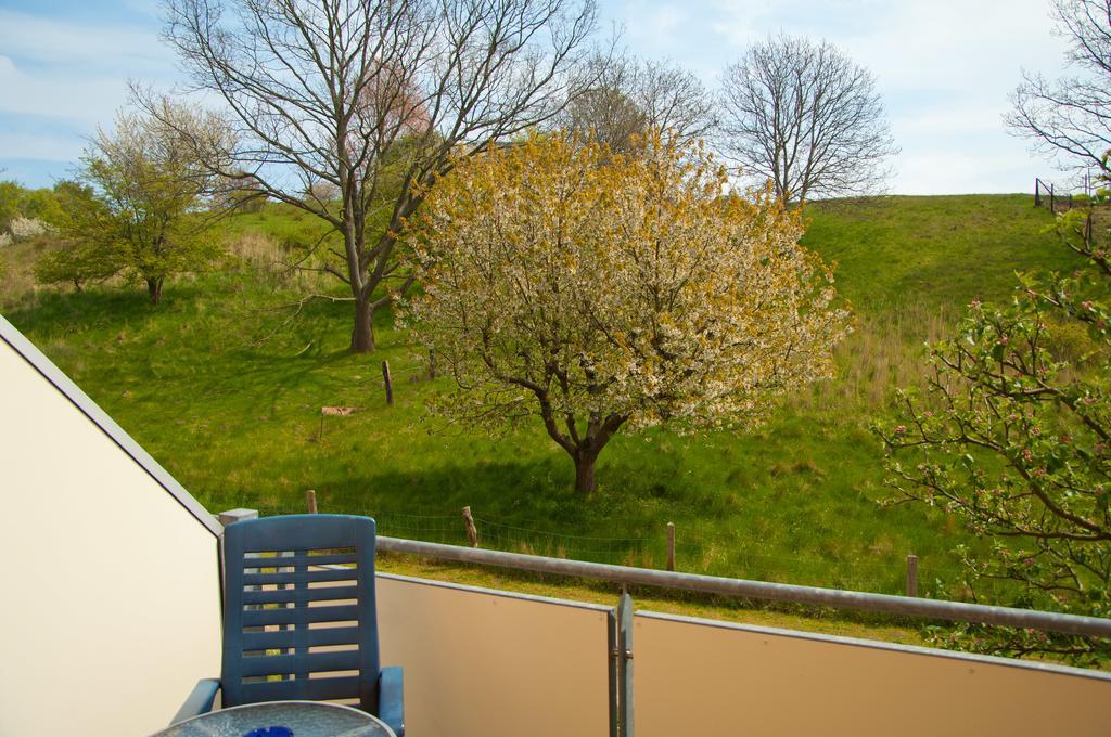 Ferien Unterm Reetdach In Goehren Gohren Bagian luar foto