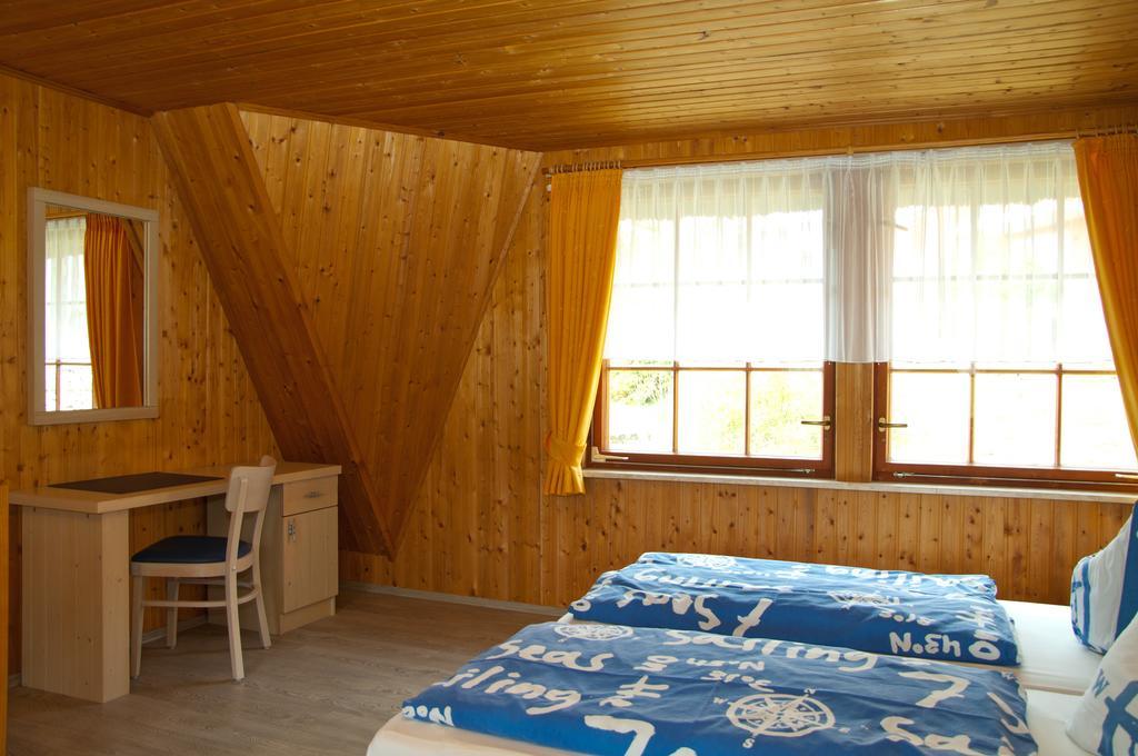 Ferien Unterm Reetdach In Goehren Gohren Bagian luar foto