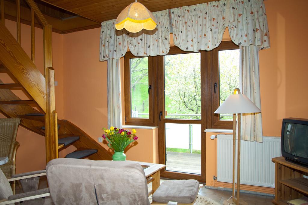 Ferien Unterm Reetdach In Goehren Gohren Bagian luar foto